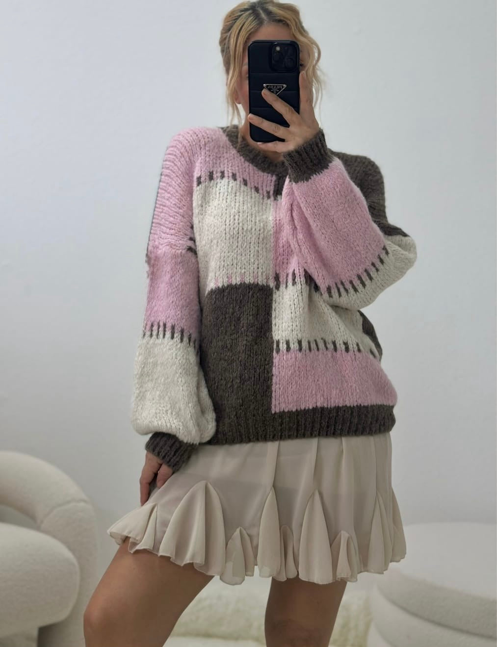 ￼ Plissierter Rock mit Volant Saum